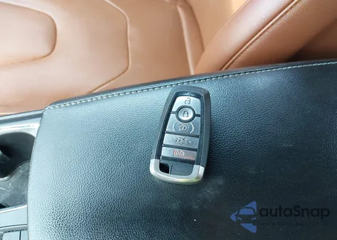 2020 Ford Fusion Plug-In Hybrid Titanium from USA, damaged, VIN 3FA6P0SUXLR159298